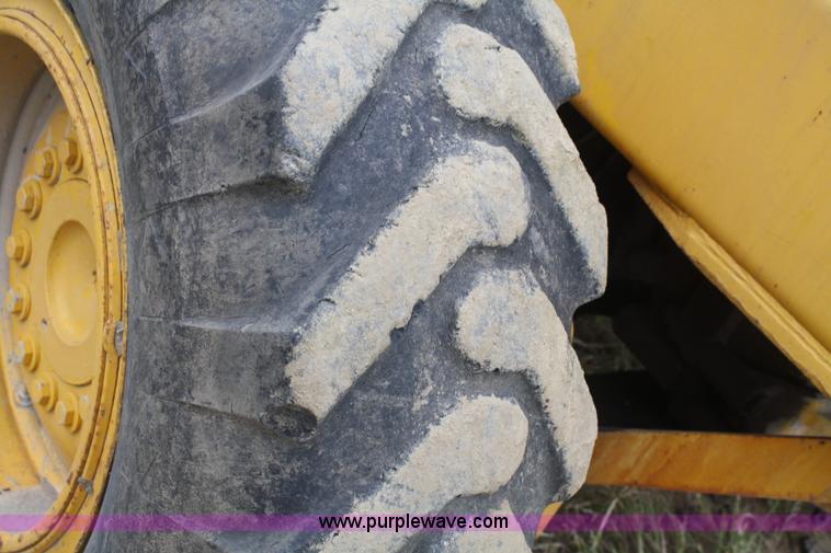 image for item F2645 1978 John Deere 670 articulating motor grader