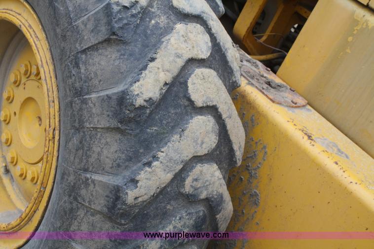 image for item F2645 1978 John Deere 670 articulating motor grader