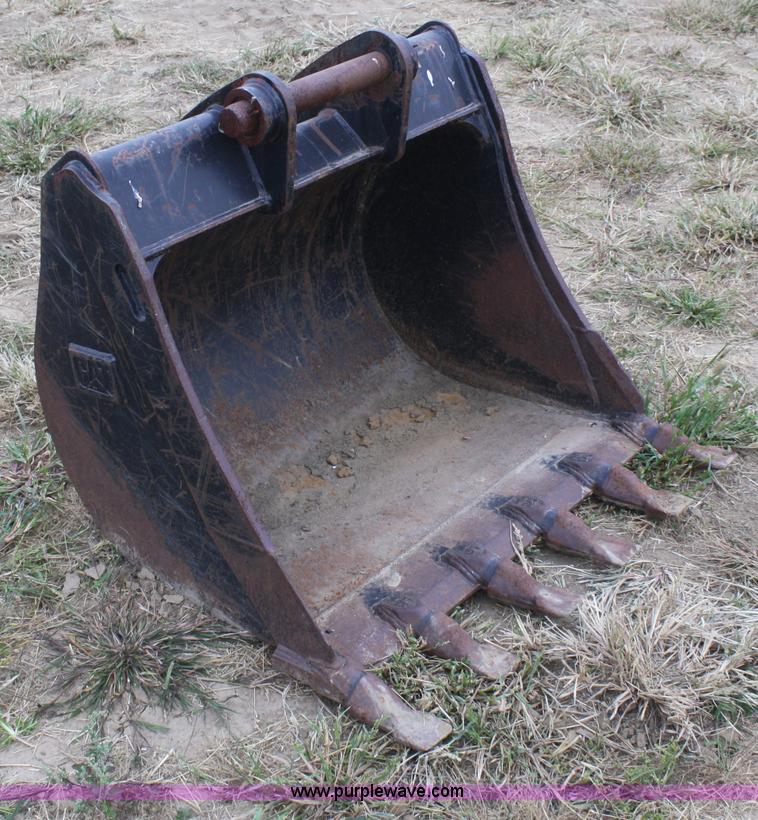image for item F2648 36" backhoe bucket