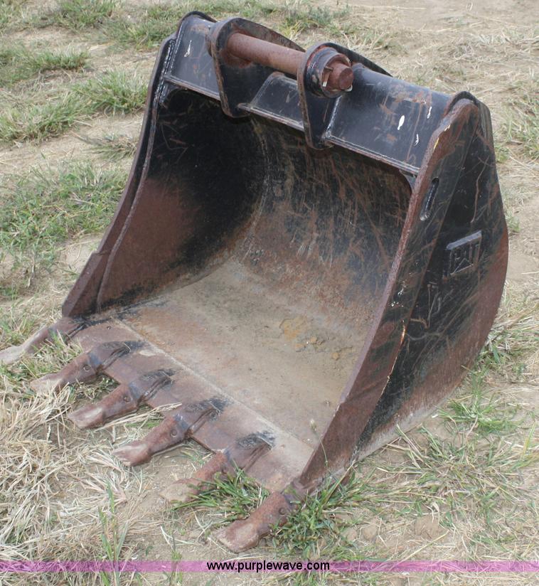 image for item F2648 36" backhoe bucket