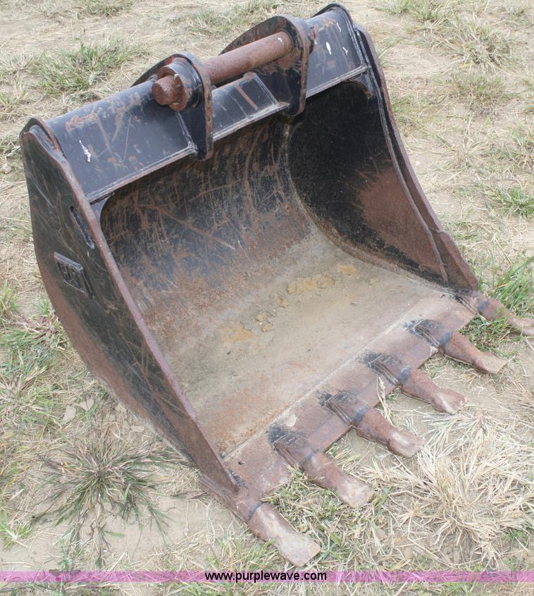 image for item F2648 36" backhoe bucket