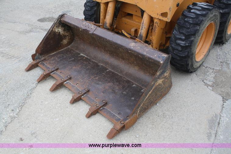 image for item F2650 Mustang 2042 skid steer