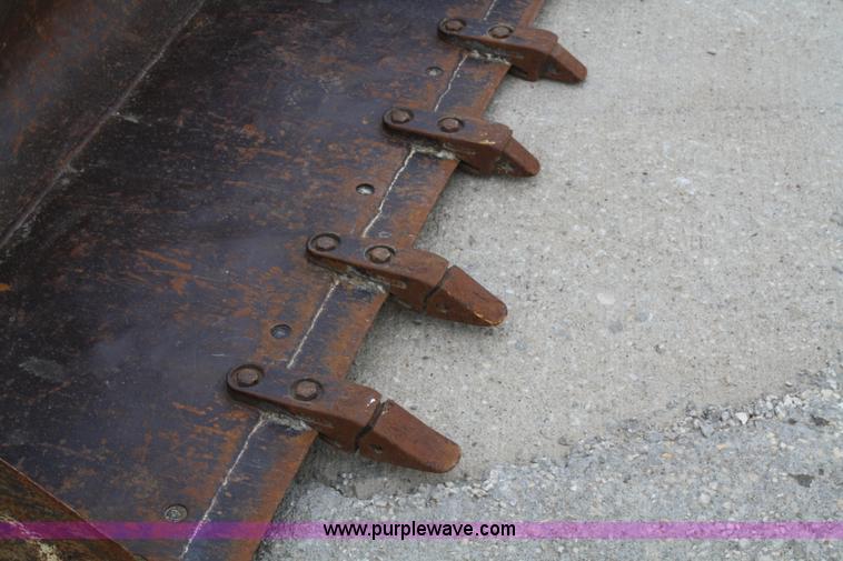 image for item F2650 Mustang 2042 skid steer