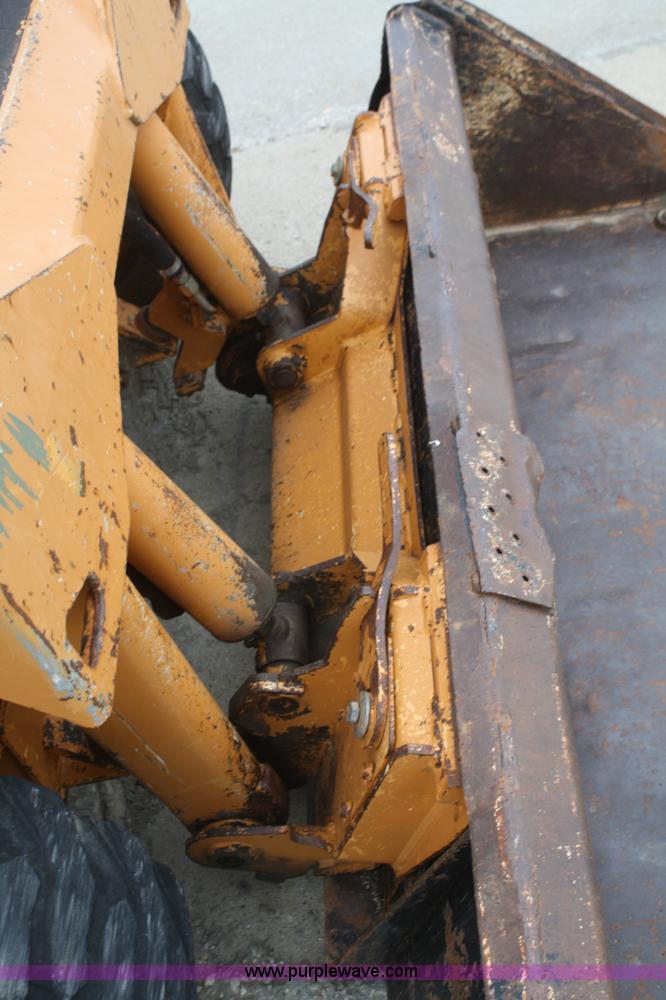 image for item F2650 Mustang 2042 skid steer