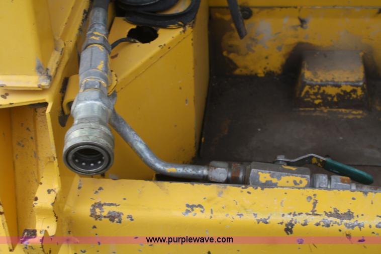 image for item F2658 1989 Gehl 4615 skid steer