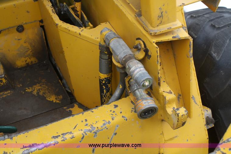 image for item F2658 1989 Gehl 4615 skid steer