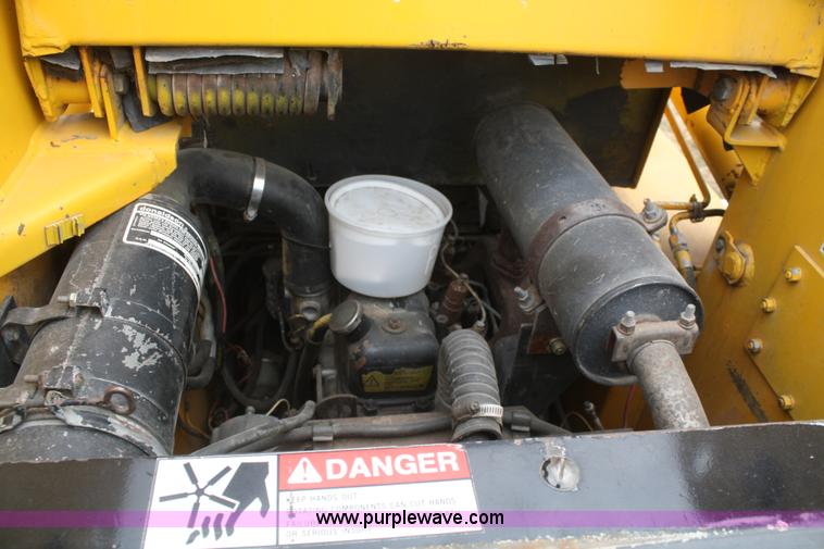 image for item F2658 1989 Gehl 4615 skid steer