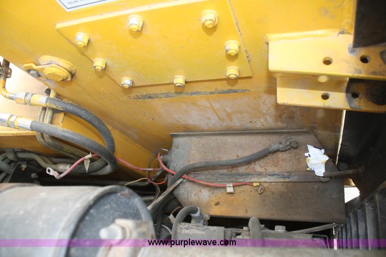 image for item F2658 1989 Gehl 4615 skid steer