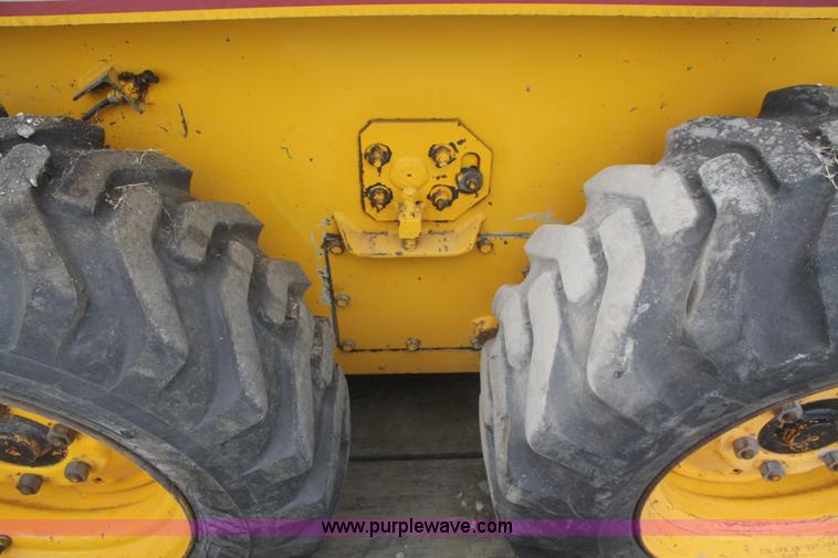 image for item F2658 1989 Gehl 4615 skid steer
