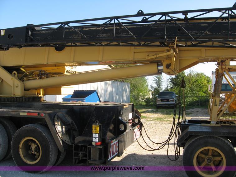 image for item F4578 1985 Grove TMS760 60 ton hydraulic crane with carrier