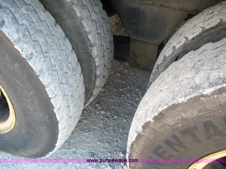 image for item F4578 1985 Grove TMS760 60 ton hydraulic crane with carrier