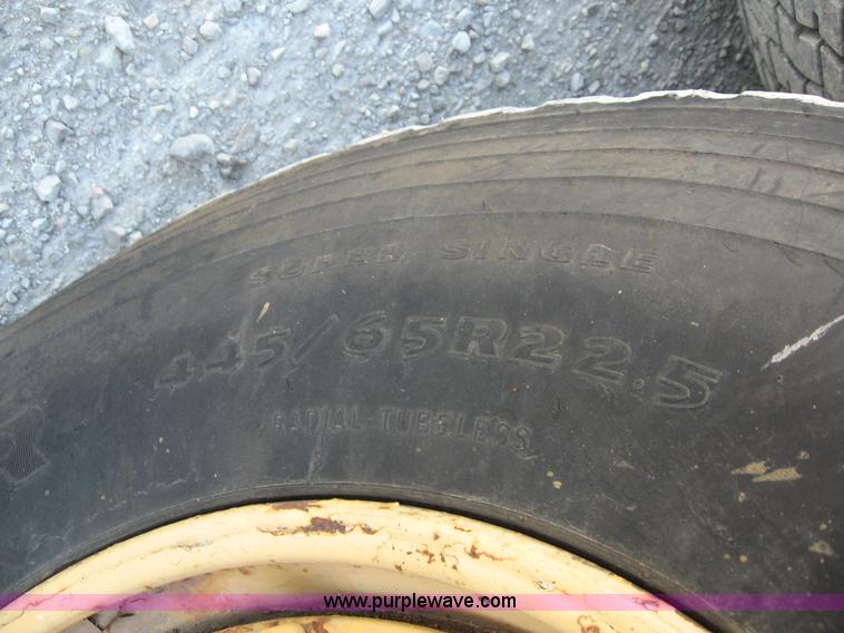 image for item F4578 1985 Grove TMS760 60 ton hydraulic crane with carrier