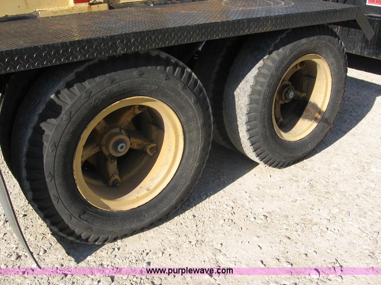 image for item F4578 1985 Grove TMS760 60 ton hydraulic crane with carrier