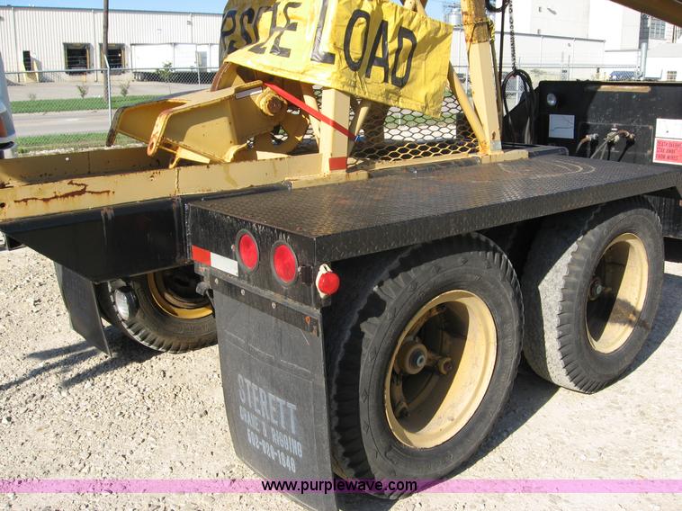 image for item F4578 1985 Grove TMS760 60 ton hydraulic crane with carrier