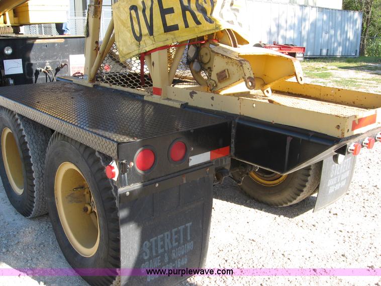 image for item F4578 1985 Grove TMS760 60 ton hydraulic crane with carrier