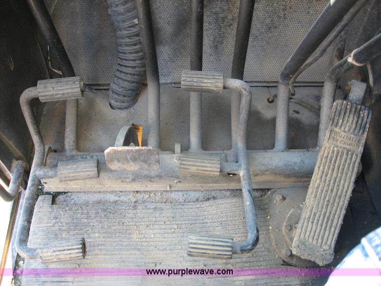 image for item F4578 1985 Grove TMS760 60 ton hydraulic crane with carrier