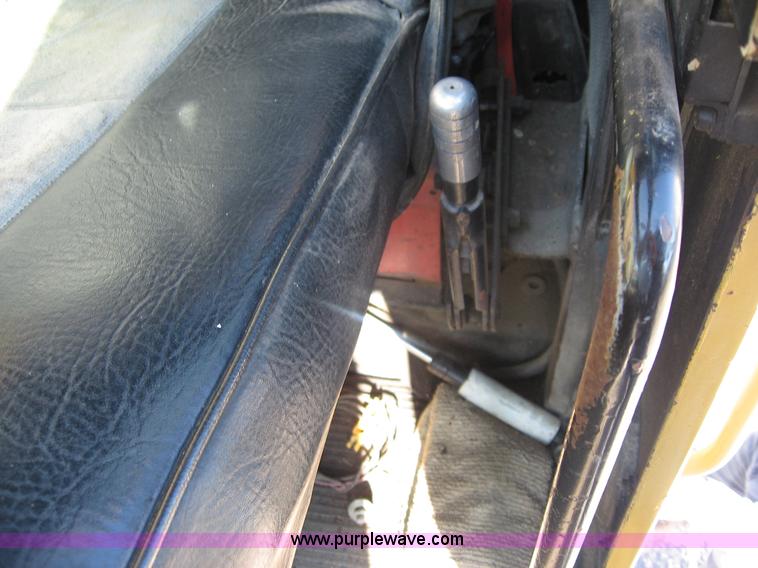 image for item F4578 1985 Grove TMS760 60 ton hydraulic crane with carrier