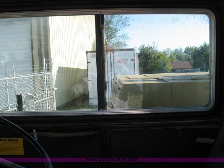 image for item F4578 1985 Grove TMS760 60 ton hydraulic crane with carrier