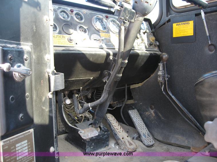 image for item F4578 1985 Grove TMS760 60 ton hydraulic crane with carrier