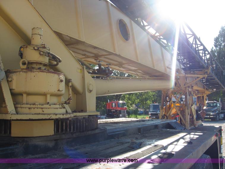 image for item F4578 1985 Grove TMS760 60 ton hydraulic crane with carrier