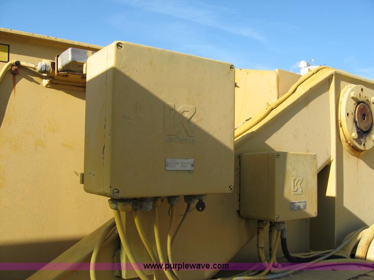 image for item F4578 1985 Grove TMS760 60 ton hydraulic crane with carrier