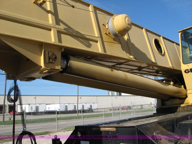 image for item F4578 1985 Grove TMS760 60 ton hydraulic crane with carrier