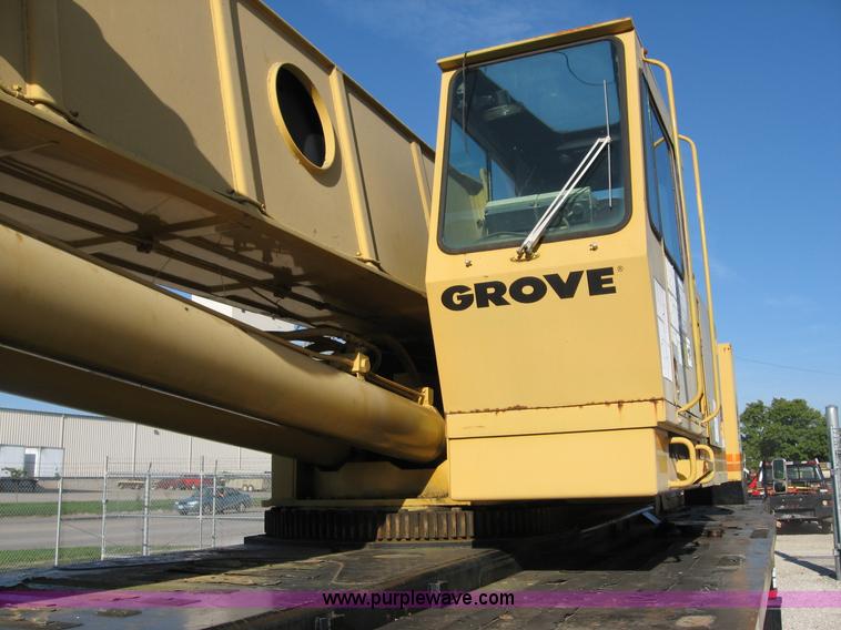 image for item F4578 1985 Grove TMS760 60 ton hydraulic crane with carrier
