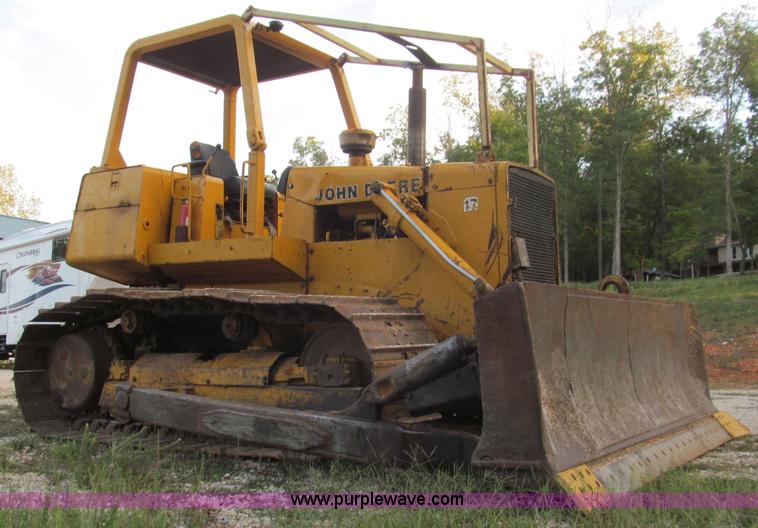 image for item F4581 1979 John Deere 750E dozer