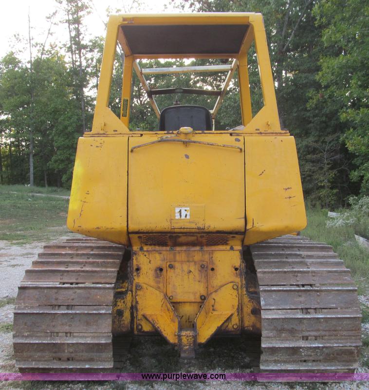 image for item F4581 1979 John Deere 750E dozer