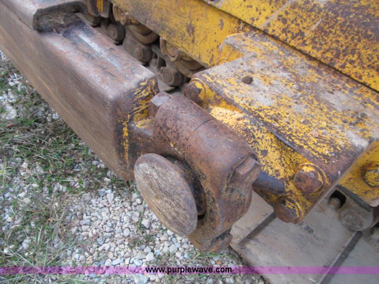 image for item F4581 1979 John Deere 750E dozer