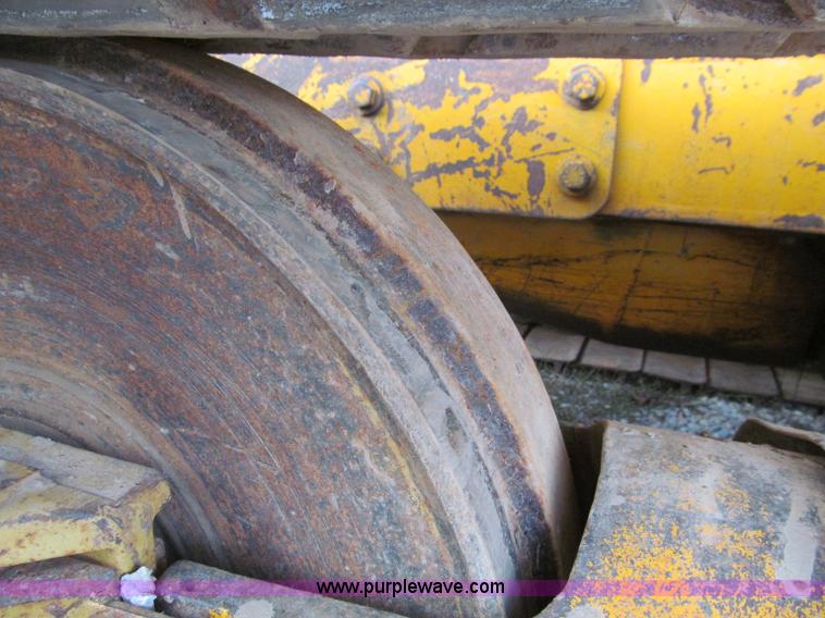 image for item F4581 1979 John Deere 750E dozer