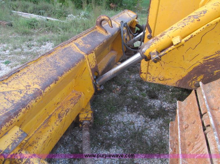 image for item F4581 1979 John Deere 750E dozer