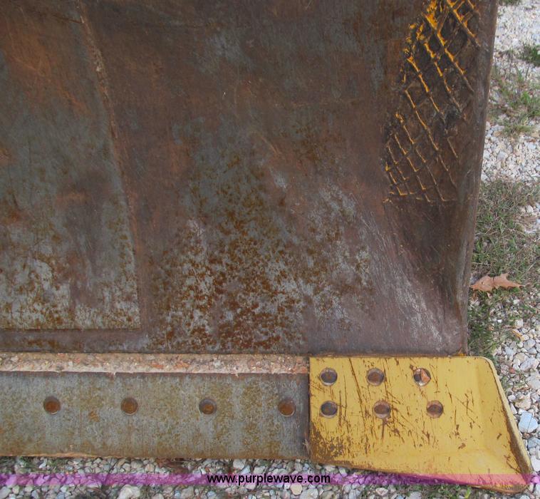 image for item F4581 1979 John Deere 750E dozer