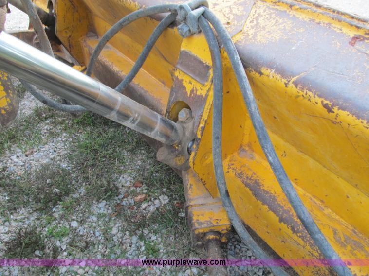 image for item F4581 1979 John Deere 750E dozer