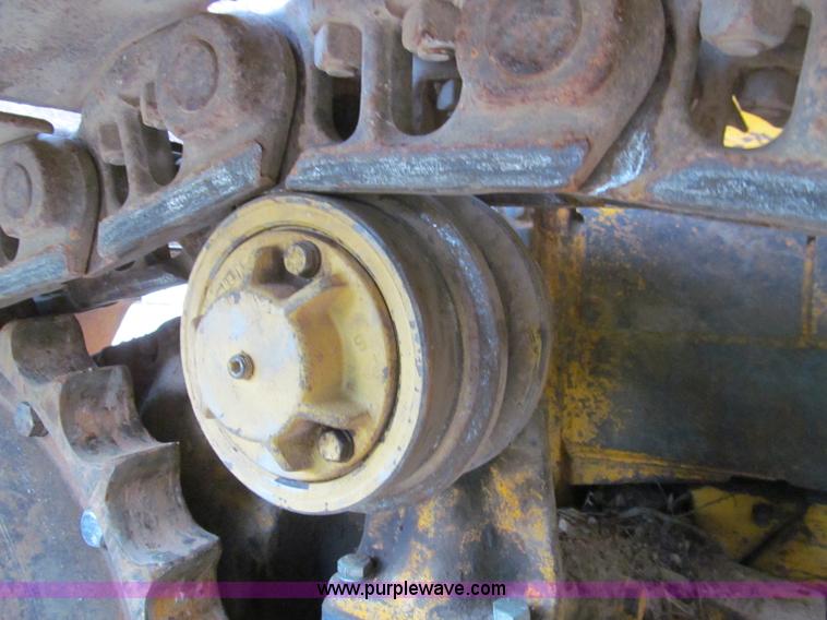 image for item F4581 1979 John Deere 750E dozer