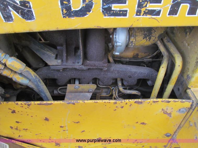 image for item F4581 1979 John Deere 750E dozer