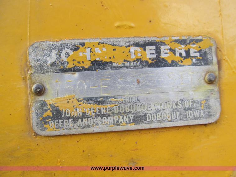 image for item F4581 1979 John Deere 750E dozer
