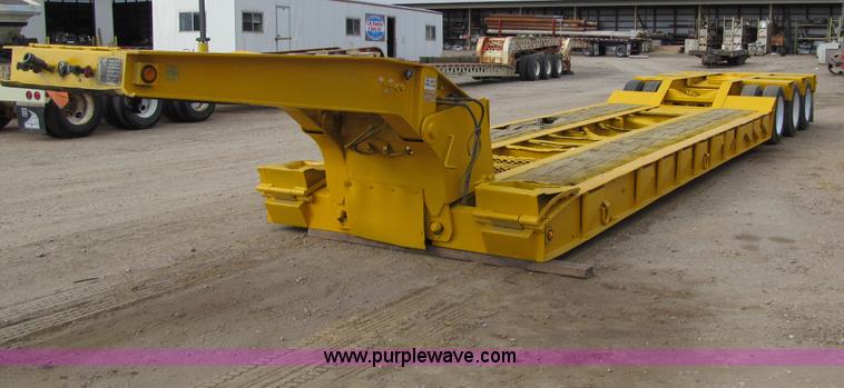 image for item F5529 1989 Trail King 50 ton lowboy trailer