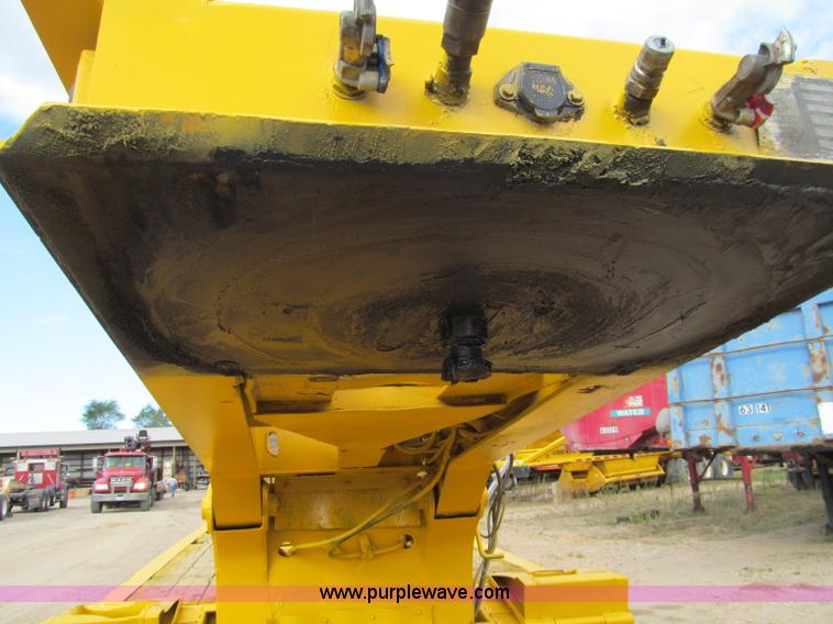 image for item F5529 1989 Trail King 50 ton lowboy trailer