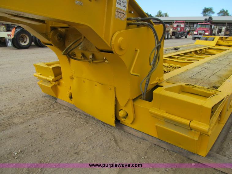 image for item F5529 1989 Trail King 50 ton lowboy trailer