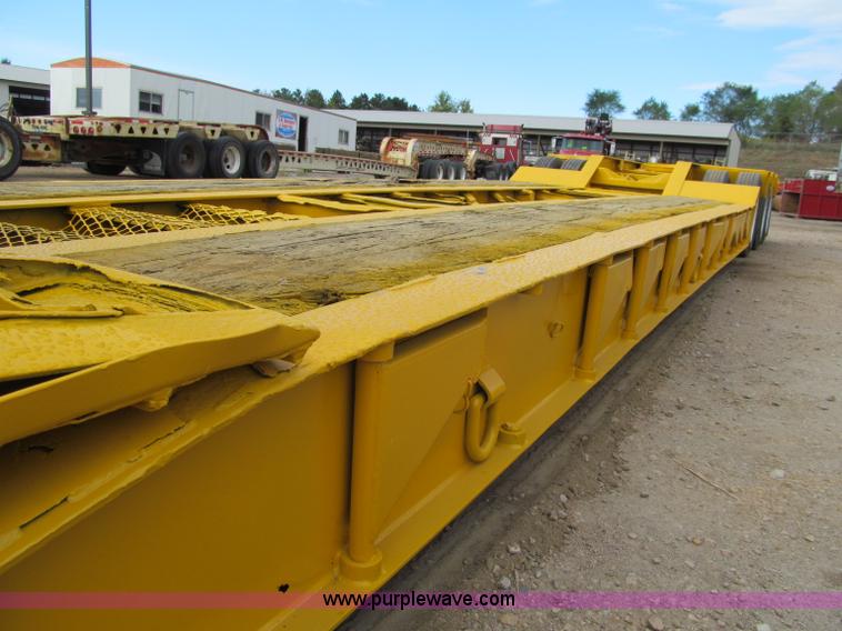 image for item F5529 1989 Trail King 50 ton lowboy trailer