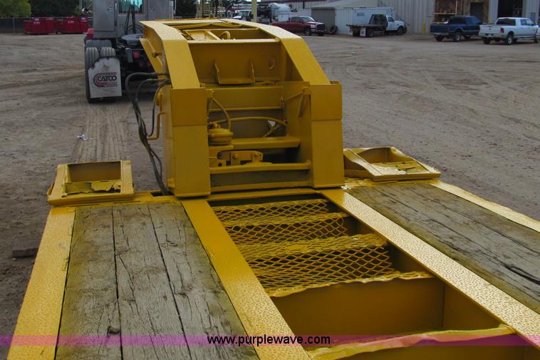 image for item F5529 1989 Trail King 50 ton lowboy trailer