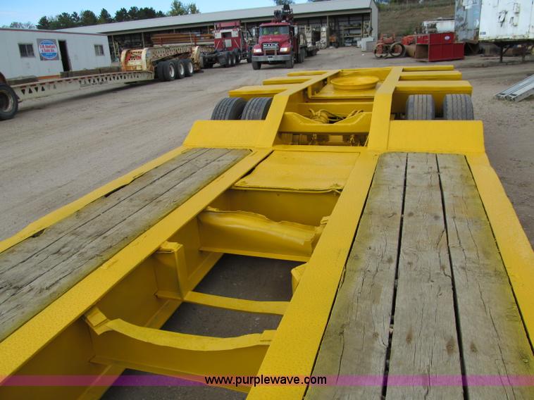 image for item F5529 1989 Trail King 50 ton lowboy trailer
