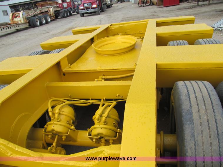 image for item F5529 1989 Trail King 50 ton lowboy trailer