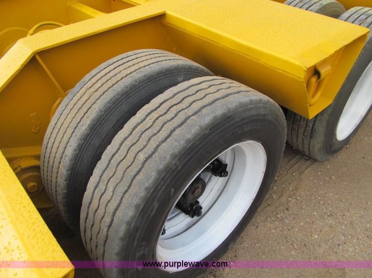 image for item F5529 1989 Trail King 50 ton lowboy trailer