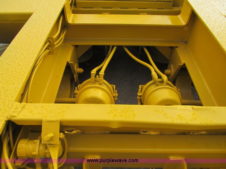 image for item F5529 1989 Trail King 50 ton lowboy trailer