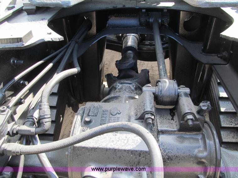 image for item F5531 2003 Mack RD600K semi truck