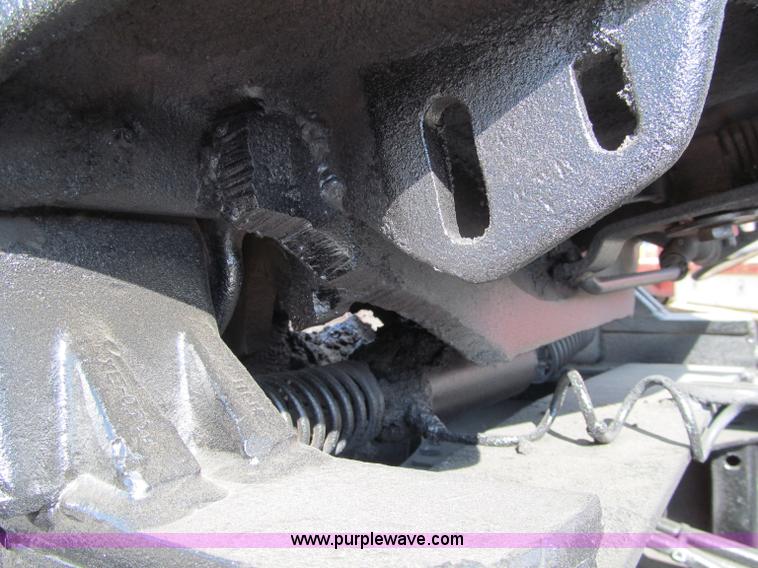 image for item F5531 2003 Mack RD600K semi truck