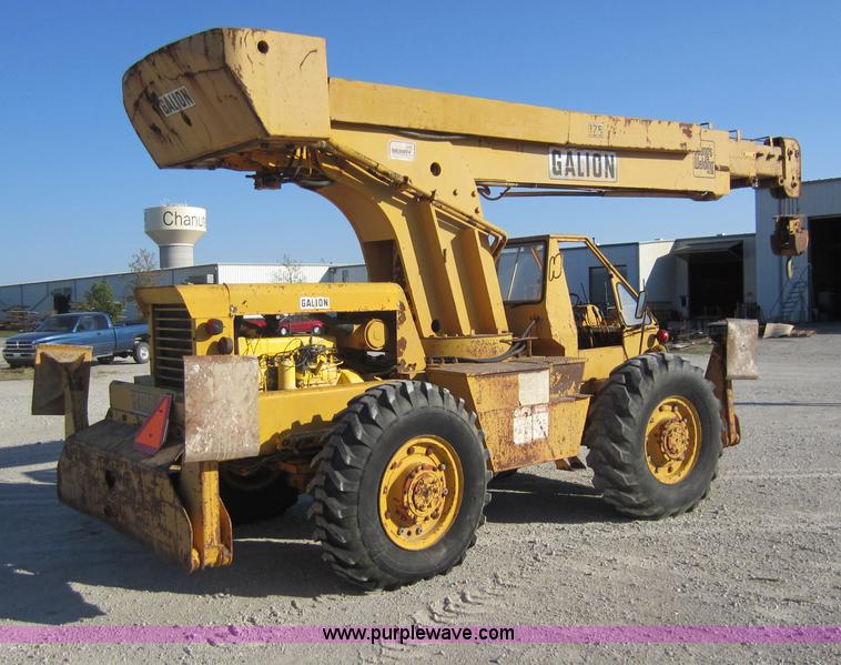 image for item F6529 Galion 125 hydraulic crane