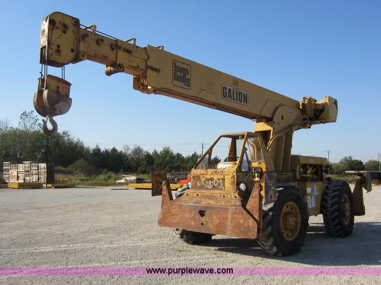 image for item F6529 Galion 125 hydraulic crane